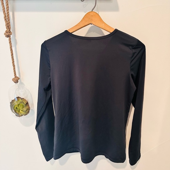 Rip Curl Rash Guard - Picture 2 of 4